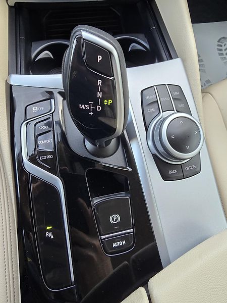 BMW Řada 5 (2021) 518d 110kW LED+NAVI+KŮŽE - DPH - fotka 32 z 58