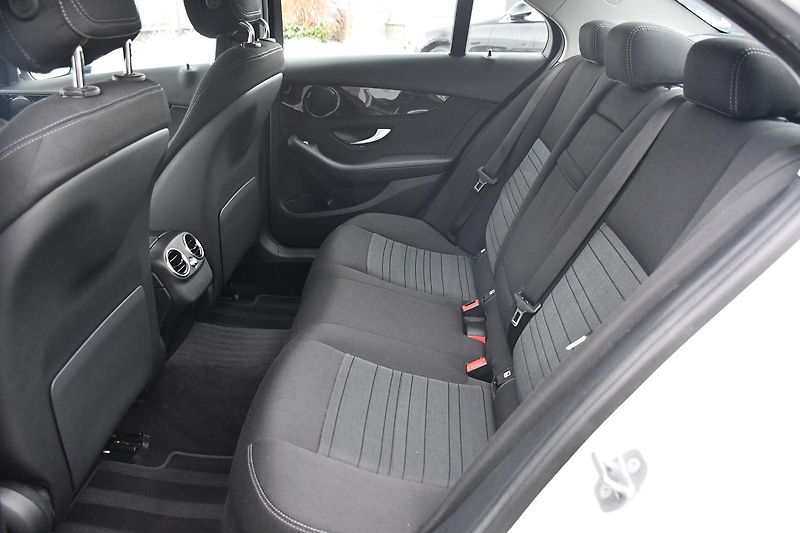 Mercedes-Benz Třídy C 200d PRAV. SERVIS MB 2xPNEU - fotka 20 z 55