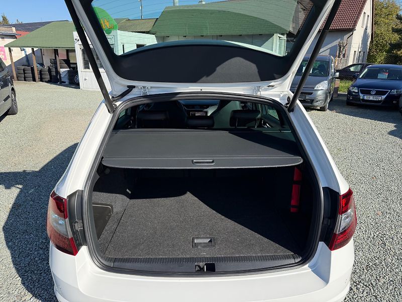 Škoda Octavia 2.0 TSI RS 245 - fotka 12 z 14