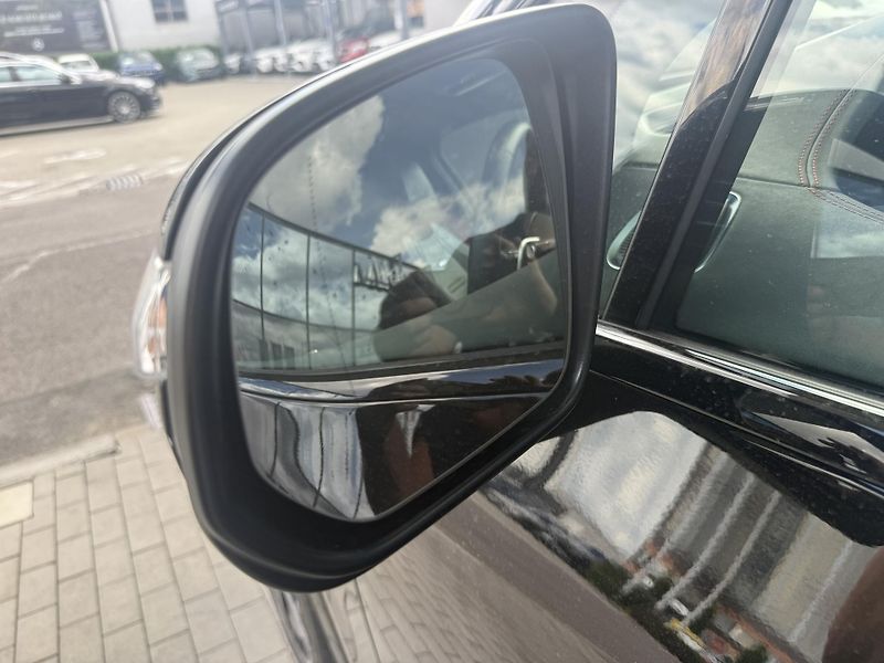 Mercedes-Benz EQE (2023) EQE 43 AMG 4MATIC SUV - fotka 21 z 54