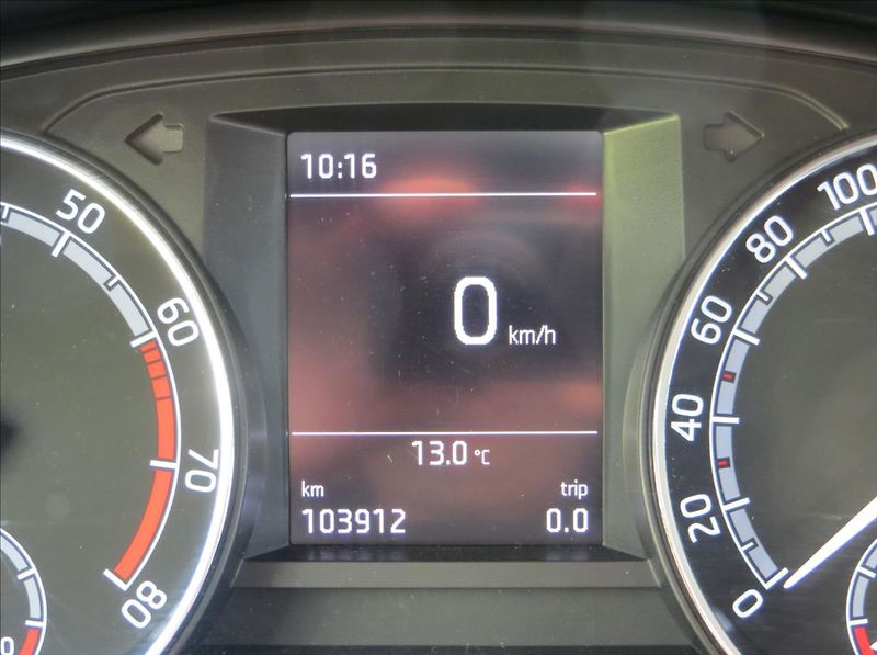 Škoda Fabia 1,0 TSI 70kW Ambition ČR TAŽNÉ - fotka 18 z 20