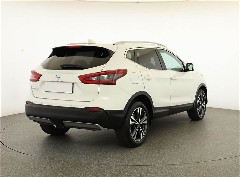 Nissan Qashqai (2018) 1.6 DIG-T, Navi, Tempomat - fotka 5 z 19