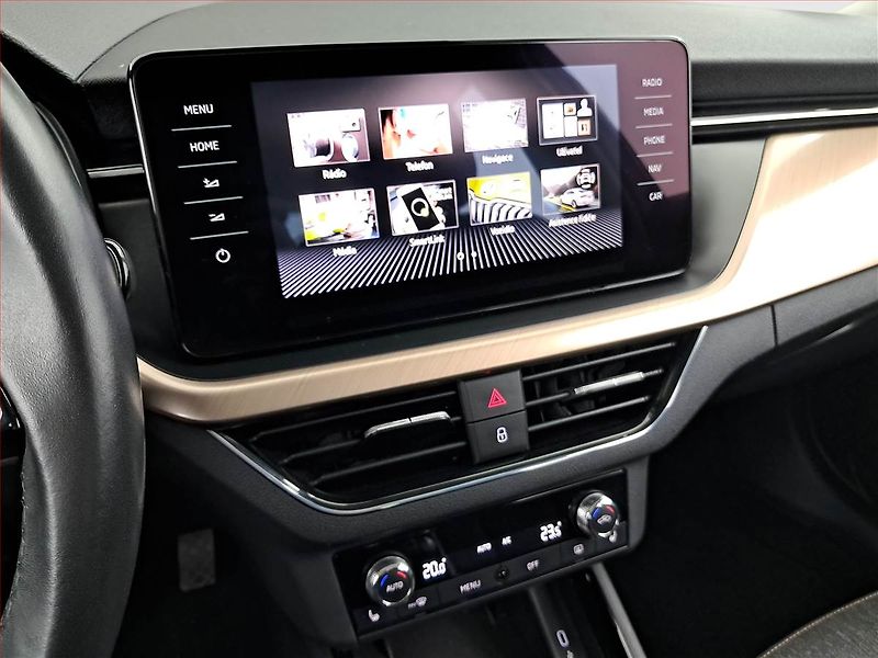 Škoda Kamiq (2020) 1.6 TDI, Navi, Tempomat - fotka 12 z 20