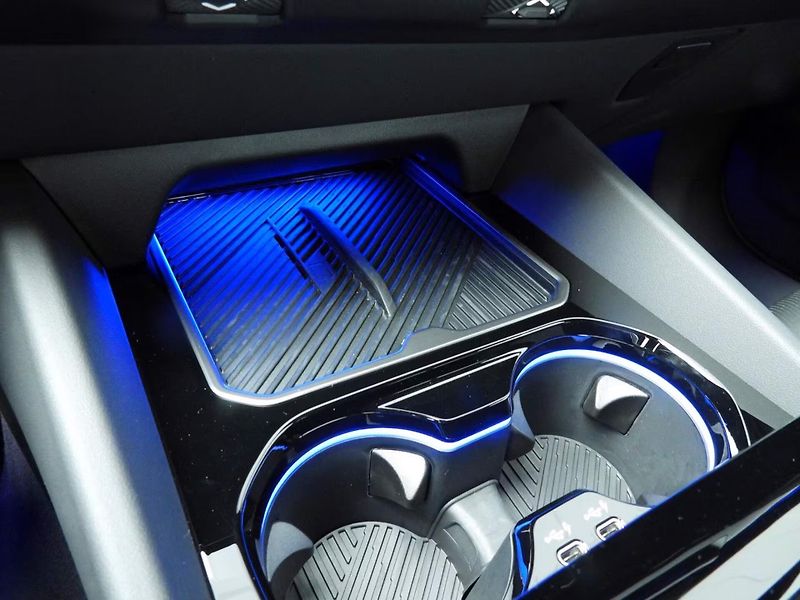 BMW i5 xDrive40 M-Sport 4zon H/K Vent - fotka 21 z 30