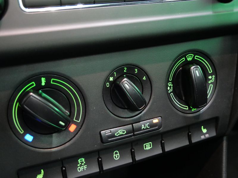 Škoda Rapid - fotka 14 z 22