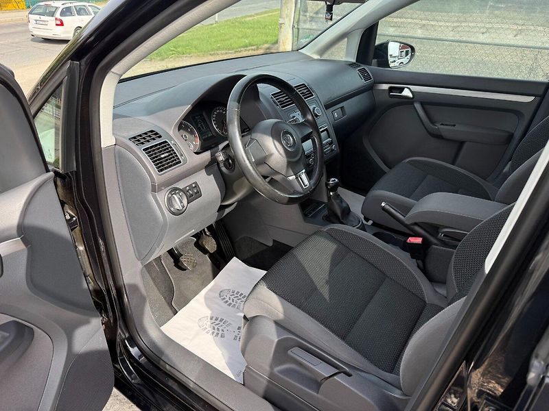 Volkswagen Touran (2010) 1.2TSi 77kW *ALU*Klima*Servis* - fotka 8 z 22