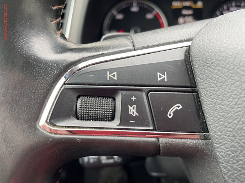 Seat Leon (2015) 2.0 TDi 4x4, X-Perience, DSG - fotka 12 z 20