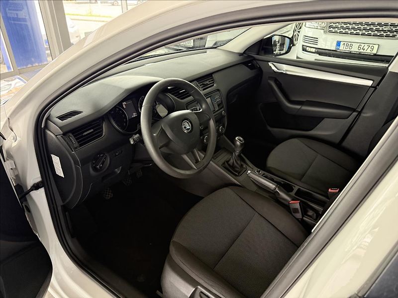 Škoda Octavia 1,6   TDI 66kW,SERVISKA,2.MAJ, - fotka 7 z 23