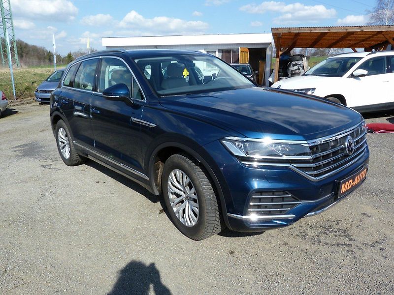 Volkswagen Touareg 3.0 TDI - fotka 3 z 42