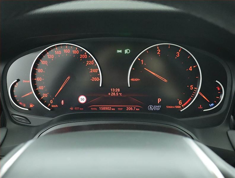 BMW Řada 3 (2019) Advantage 320 d - fotka 11 z 17
