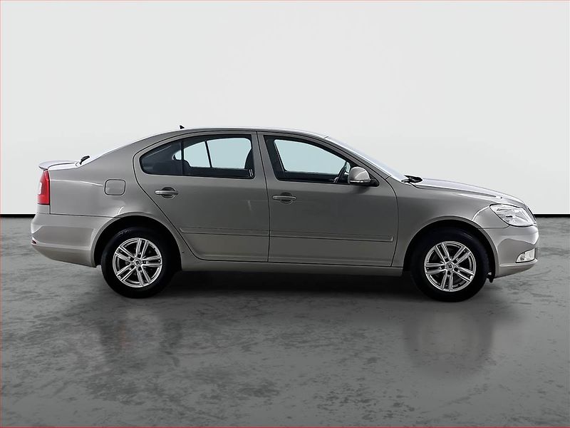 Škoda Octavia (2009) 1.4 TSI, Serv.kniha, Tempomat - fotka 6 z 21