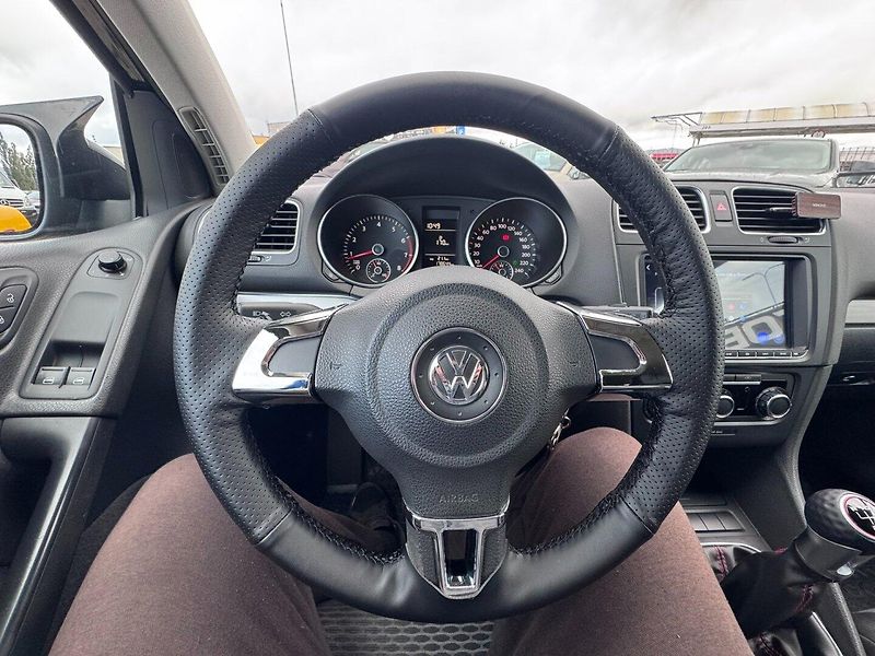 Volkswagen Golf (2009) 1,4i 59 KW BRZDY PNEU LAK - fotka 25 z 50