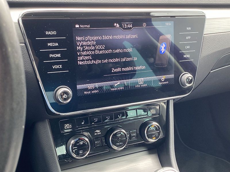 Škoda Superb (2022) 1.5 TSI Style+ - fotka 19 z 40