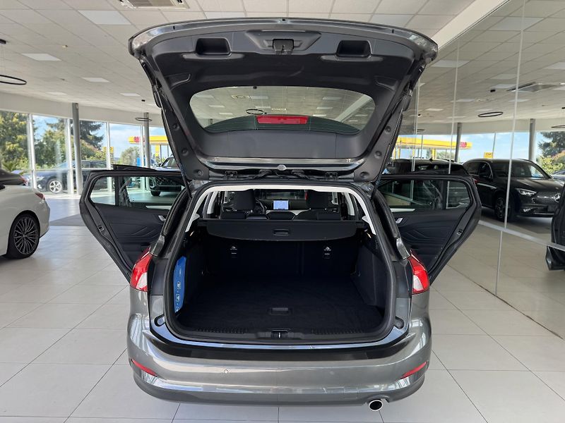 Ford Focus 1,5TDCi 88kW*Vyhř.Volant*Navi - fotka 30 z 33