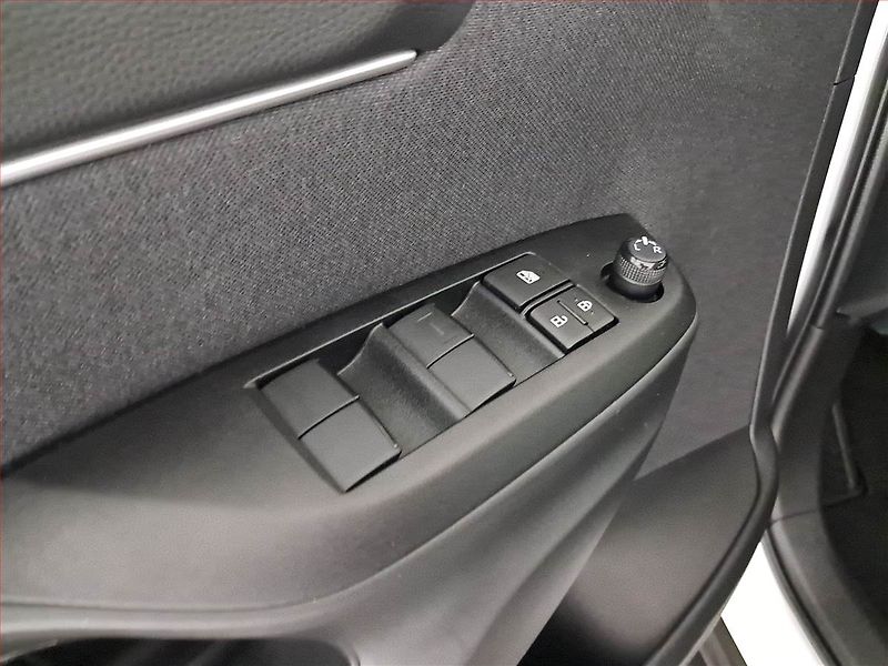 Toyota Yaris Cross (2024) 1.5 VVT-iE - fotka 15 z 16
