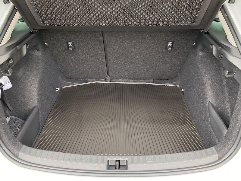 Škoda Scala 1,0 TSI 85 kW Selection - fotka 26 z 27