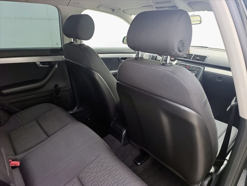 Audi A4 Avant 1,9 TDi Aut.klimatizace - fotka 23 z 29