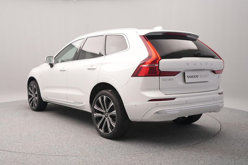 Volvo XC60 T8 AWD BRIGHT PLUS REZERVACE - fotka 8 z 48