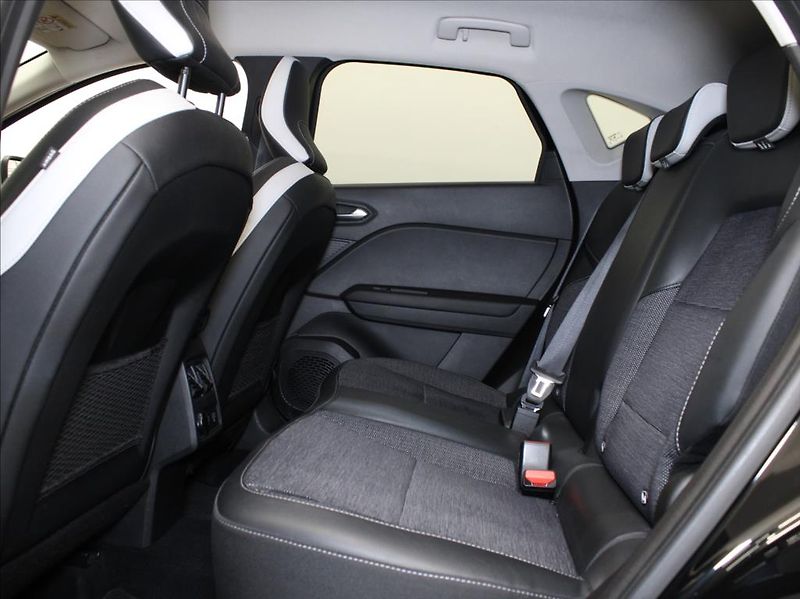 Renault Captur 1,3 TCe 140k. AT Techno 1.maj. - fotka 7 z 22
