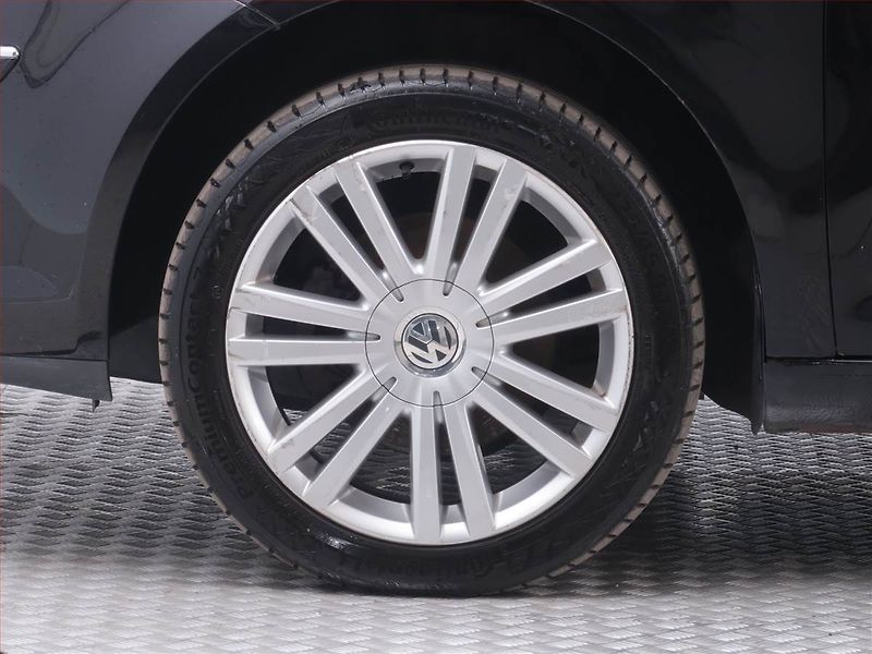 Volkswagen Touran (2007) Highline 1.4 TSI, Serv.kniha - fotka 13 z 15