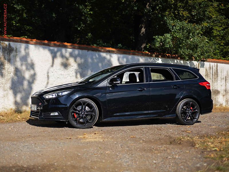 Ford Focus (2017) 2.0EB, ST, Xenon, navi - fotka 3 z 19