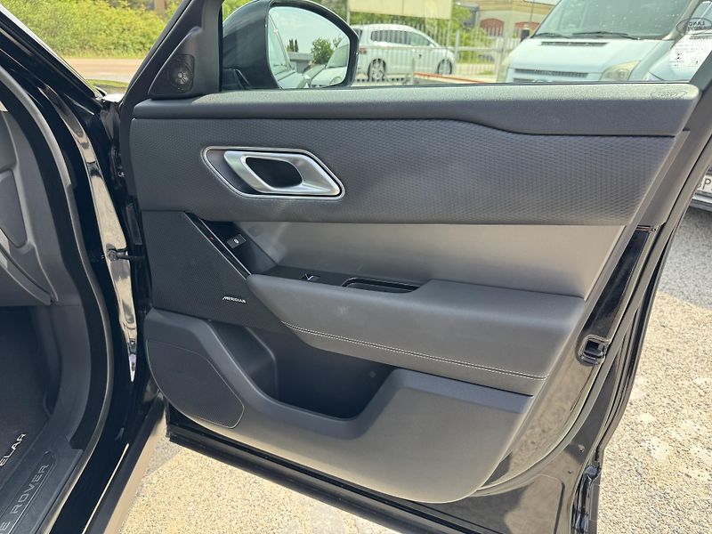 Land Rover Range Rover Velar (2020) 2.0 i 184KW 66000KM - fotka 21 z 26