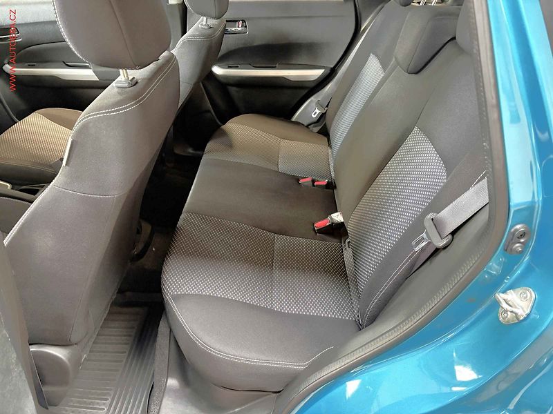 Suzuki Vitara (2015) 1.6 VVTi, 1.maj,ČR - fotka 10 z 15