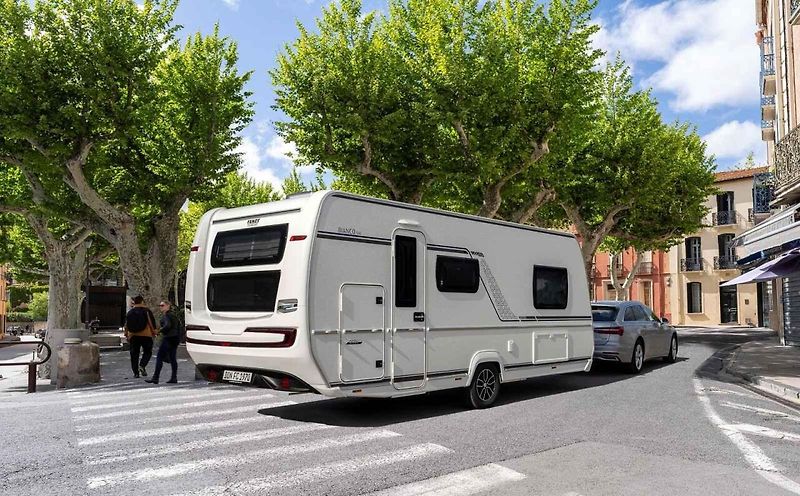 Karavan Fendt Bianco Activ 550 SD kombinuje luxus, užitek i levnou cenu.