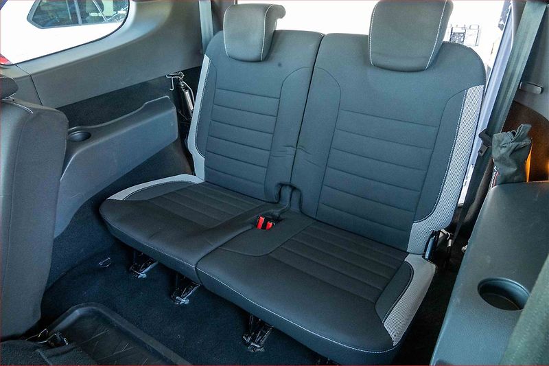 Dacia Lodgy (2019) Stepway 1.3 TCe, 7 míst - fotka 15 z 16