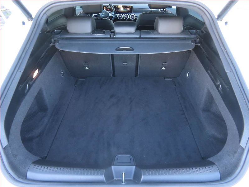 Mercedes-Benz CLA (2020) 200 d - fotka 14 z 28