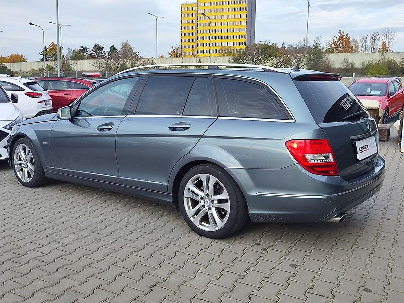 Mercedes-Benz Třídy C 250d/150kW 4Matic AT - fotka 7 z 29