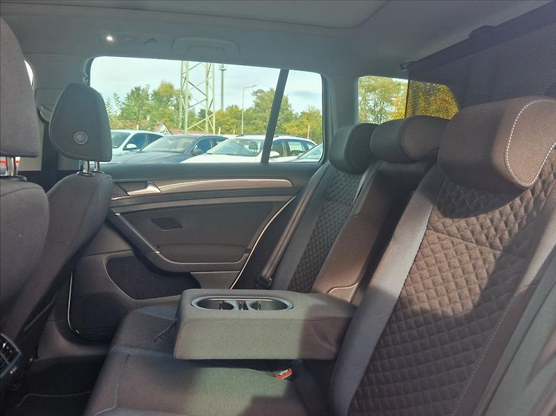 Volkswagen Golf 1,6 TDI LED KOMP.SERV.HISTORIE - fotka 16 z 50