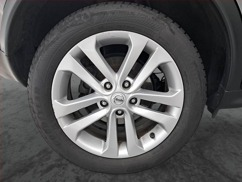 Nissan Juke (2014) 1.6 i, ČR,1.maj, Tempomat - fotka 14 z 16