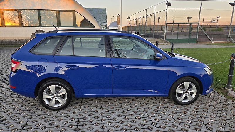 Škoda Fabia (2021) 1.0 TSI 70 kW Ambition, CZ,DPH - fotka 4 z 22