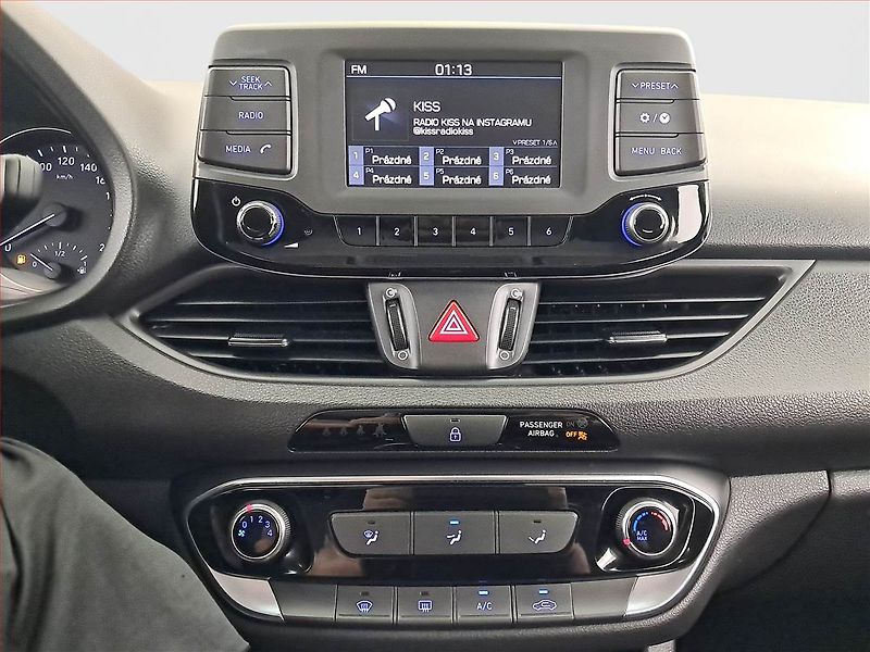 Hyundai i30 (2018) 1.0 T-GDI, Serv.kniha - fotka 12 z 16