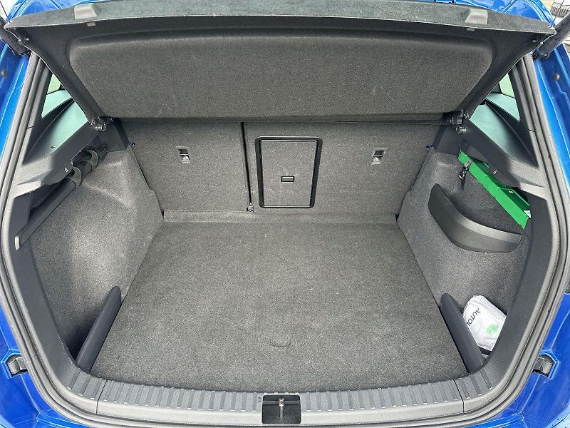 Škoda Karoq (2025) 2.0 TSI 4x4 DSG Sportline - fotka 31 z 36