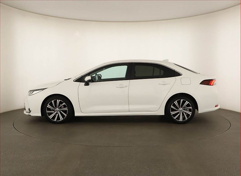 Toyota Corolla (2023) Comfort 1.5 VVT-i - fotka 3 z 17