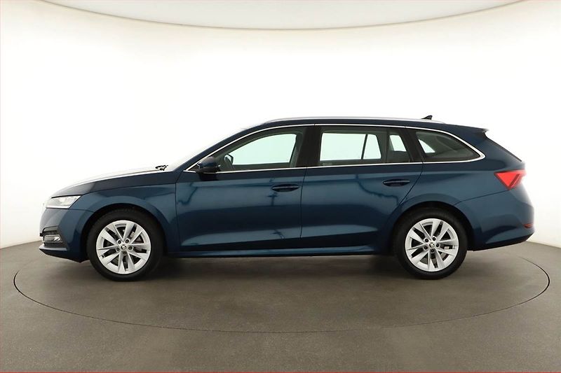 Škoda Octavia (2022) Style 2.0 TDI, ČR,1.maj - fotka 3 z 20
