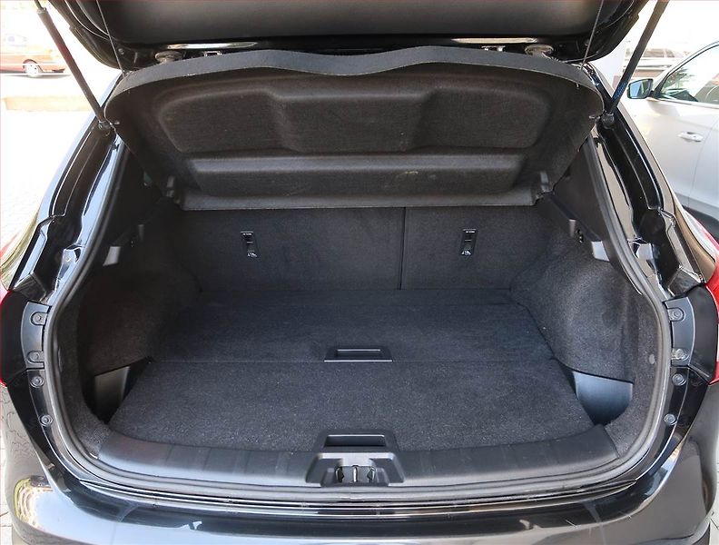 Nissan Qashqai (2015) 1.2 DIG-T, Navi, Tempomat - fotka 13 z 21