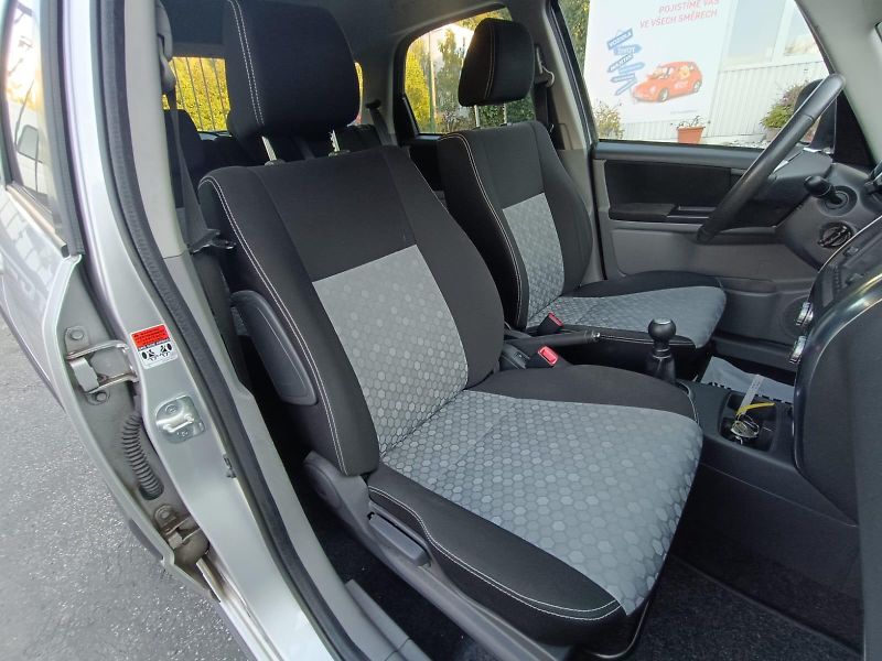 Suzuki SX4 1.6/88kW 4x4,Facelift,1majitel - fotka 17 z 31