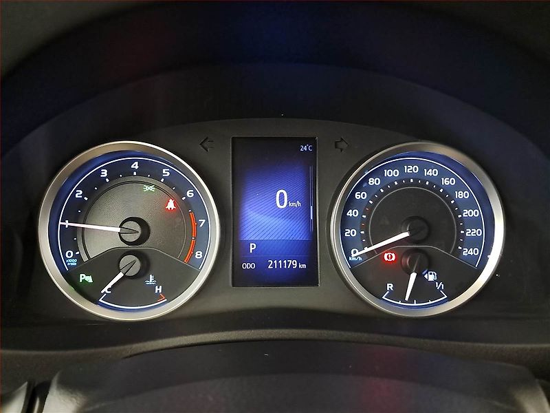 Toyota Corolla (2018) 1.6 Valvematic, Automat - fotka 11 z 17