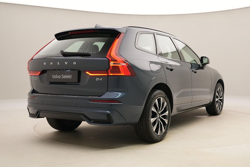 Volvo XC60 B4 AWD DARK PLUS AUT CZ - fotka 13 z 60