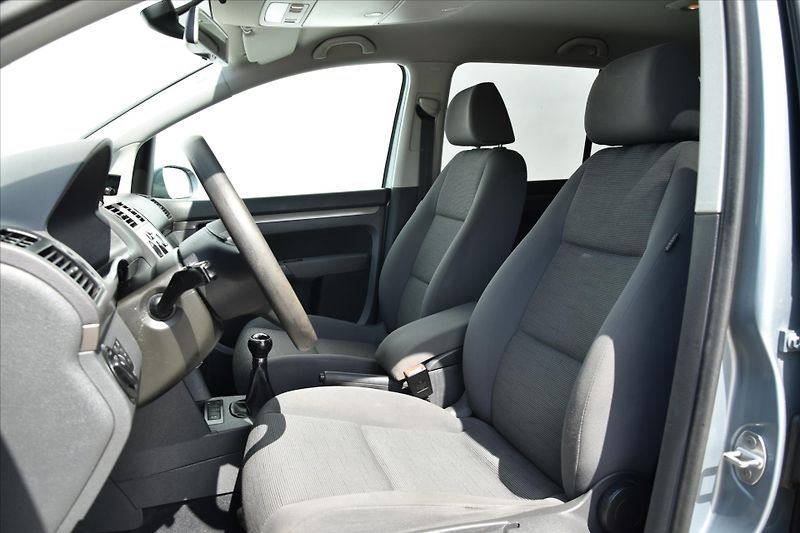 Volkswagen Touran 1.9TDI 77kW COMFORTLINE ČR - fotka 9 z 21