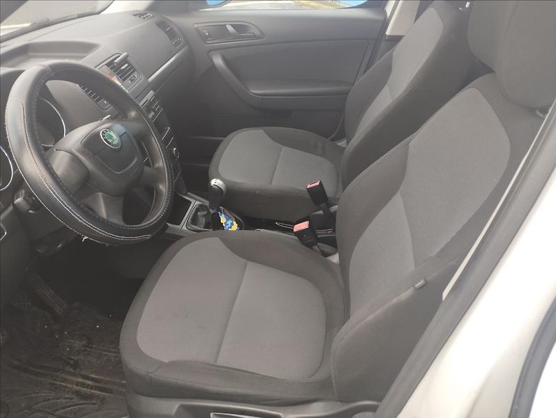 Škoda Yeti 1,2 Tsi - fotka 7 z 14