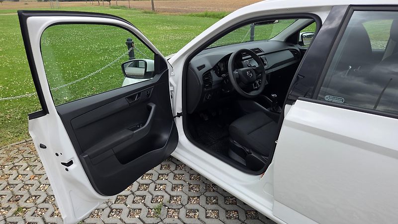 Škoda Fabia (2021) 1.0MPI 44 kW Active CZ DPH - fotka 9 z 20