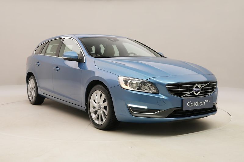 Volvo V60 D2 SUMMUM AUT - fotka 14 z 44