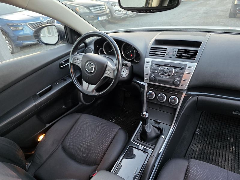 Mazda 6 2.0 D Xenon Bose - fotka 18 z 19