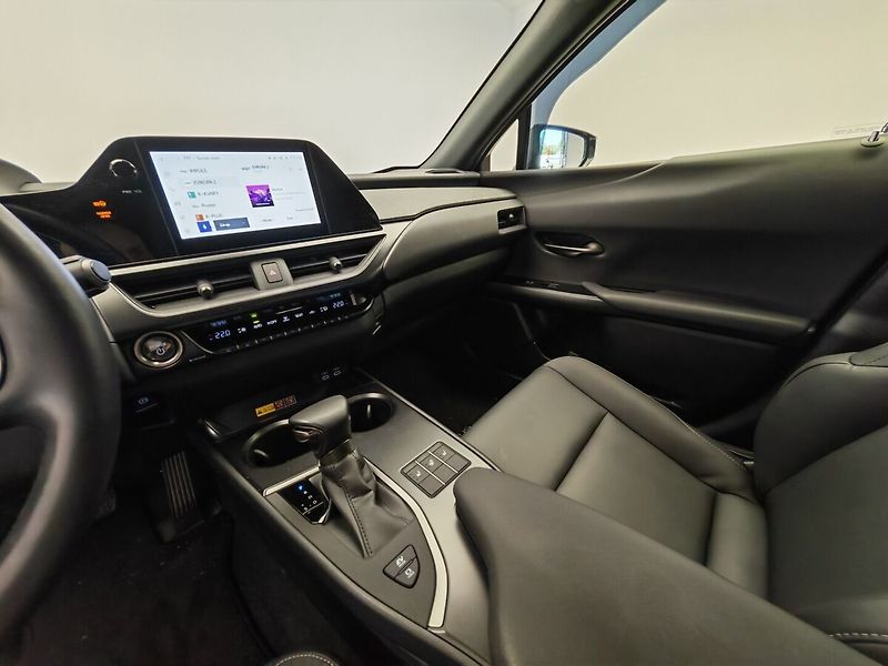 Lexus UX 250h 250h 2WD F Sport Design - fotka 40 z 43