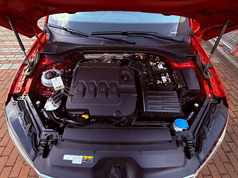 Škoda Superb 2.0 TDi DSG 4x4 L&K, ČR - fotka 39 z 40