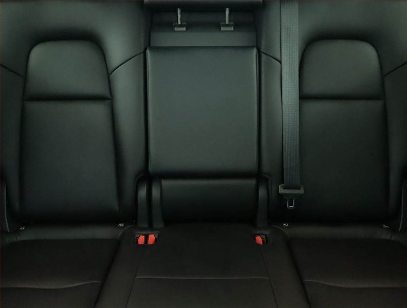 Tesla Model Y (2023) Long Range AWD 79kWh, SoH 90% - fotka 10 z 21